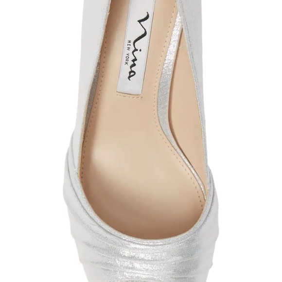 Nina Chezare Peep Toe Pump - Ivory, size 6 M - Picture 4 of 4